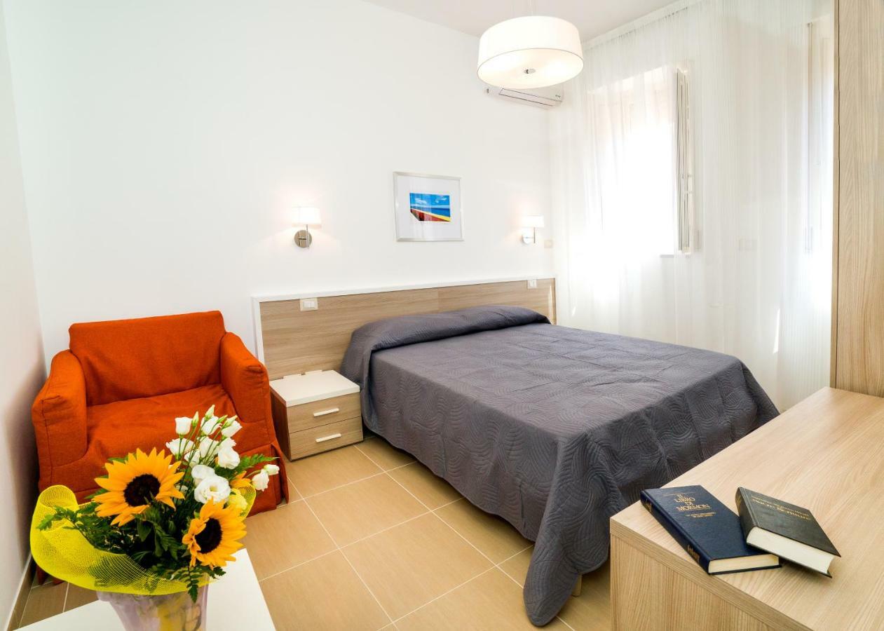 Hotel Caudullo Letojanni Extérieur photo